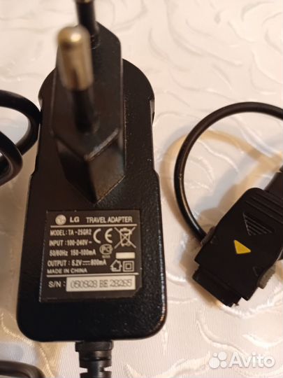 Зарядное устройство LG TA-25GR2 Travel adapter