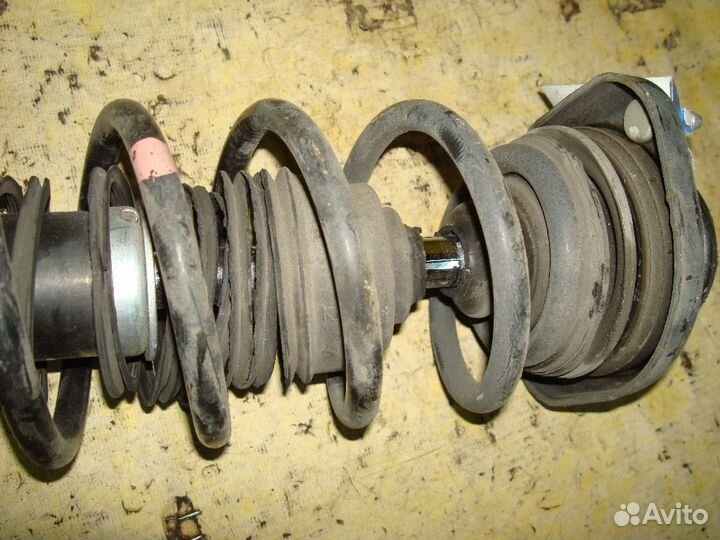 Стойка Nissan Dayz B21W (Переднее Правое)