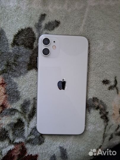 iPhone 11, 64 ГБ