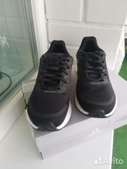 Кроссовки женские adidas 36.5