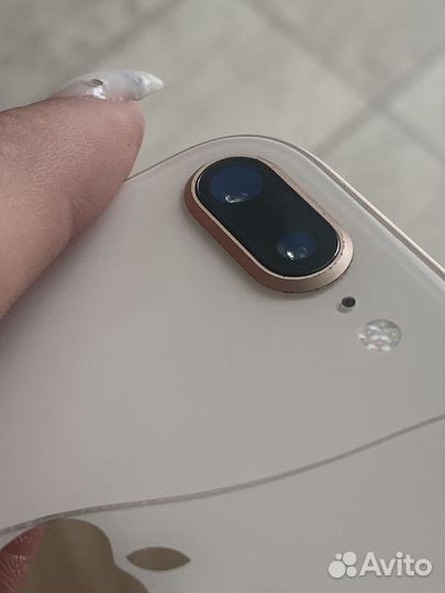 Телефон iPhone 8 plus