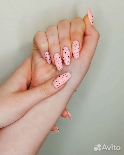 Маникюр и педикюр