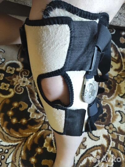 Ортез на коленный сустав