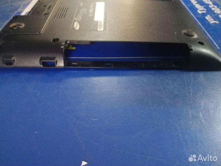 Поддон ноутбука Samsung rv518