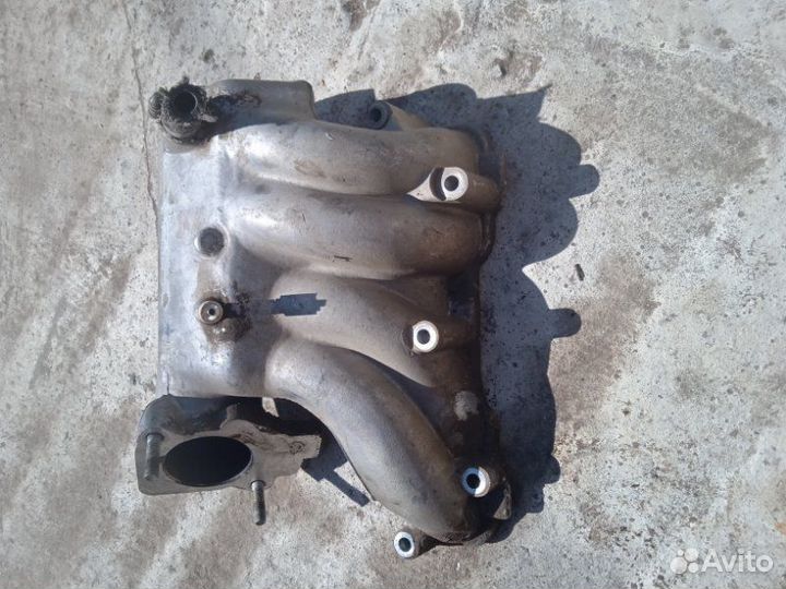 Коллектор впускной Лада 2115