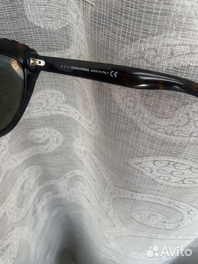 Солнцезащитные очки Dsquared