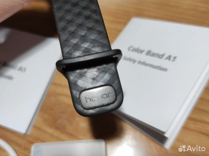 Фитнес браслет Honor Color band A1