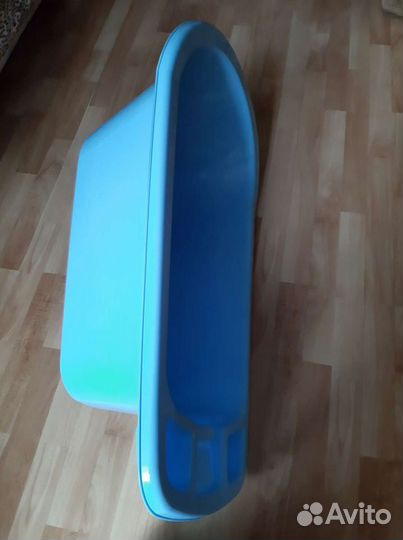 Ванночка для купания с горкой