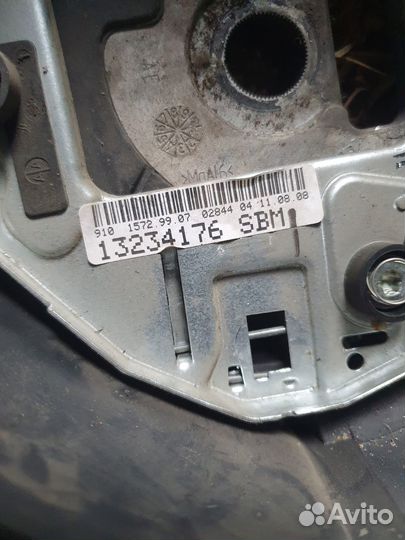 Opel Astra H руль с кнопками 13234176