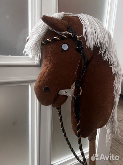 Хоббихорс с уздечкой