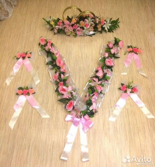 Свадебные украшения на машину