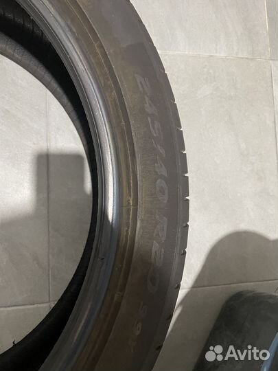 Pirelli P Zero PZ4 245/40 R20 99Y