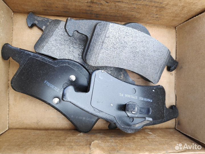 Колодки тормозные комплект Jeep Grand Cherokee Mop