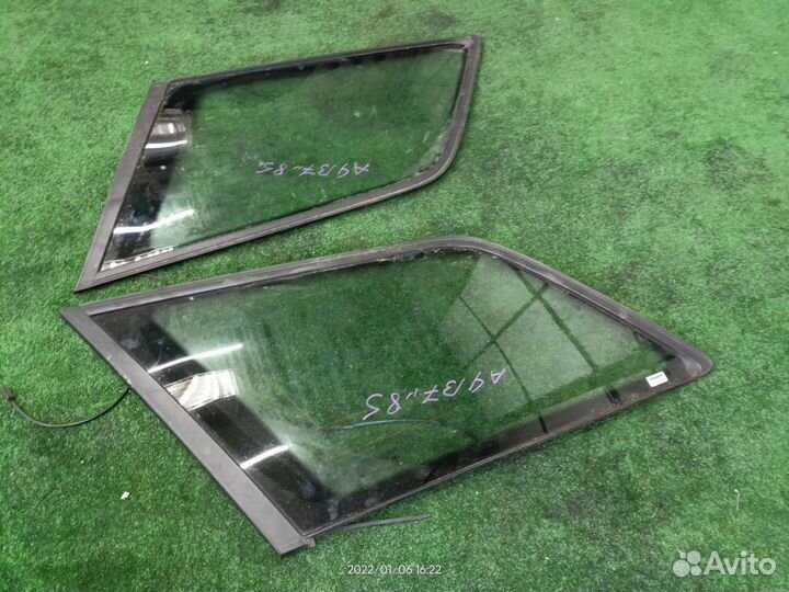 Стекло собачника пара Audi A4 Avant B7 BGB 2005