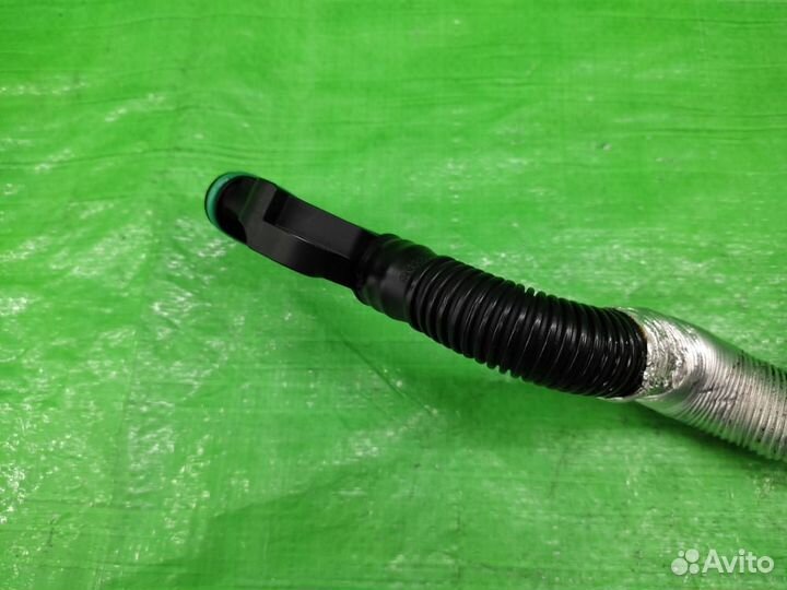 Трубка вентиляционная картер. газов 06H103213G VAG