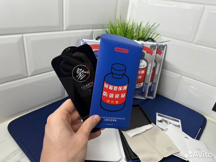 Защитные стекла iPhone