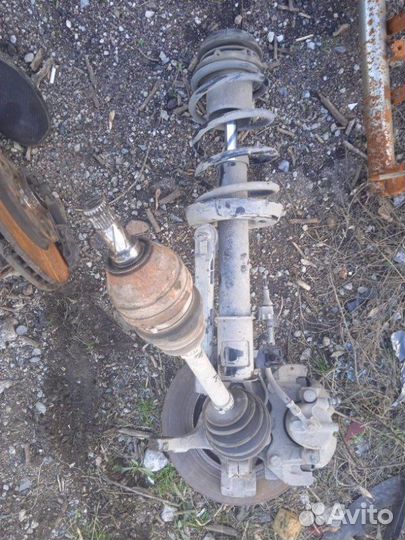 Стойка подвески Opel Zafira