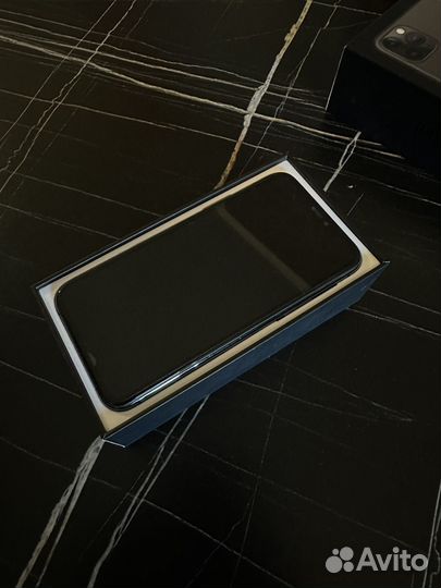 Телефон iPhone 11 pro