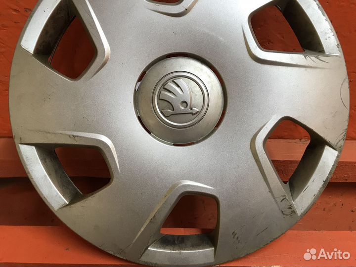 1 шт. Колпаки Skoda 15 диаметр