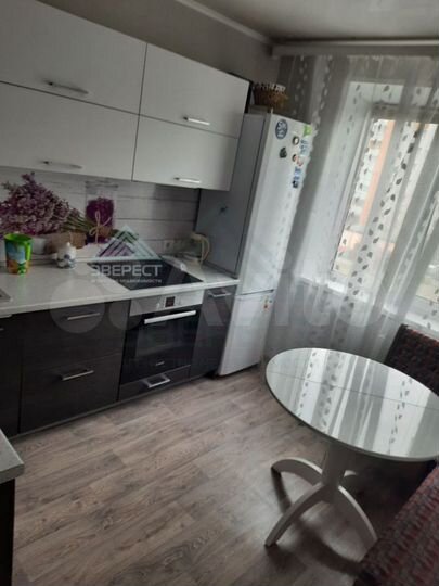 4-к. квартира, 77 м², 4/9 эт.