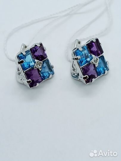 Золотые серьги с камнем