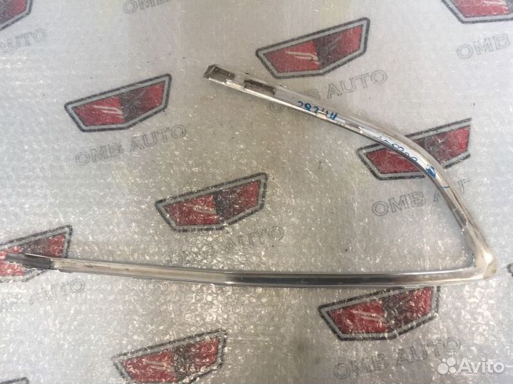 Молдинг наружний заднего левого стекла (глухого) А