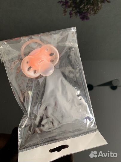 Пустышка Avent с 6 до 18 новая