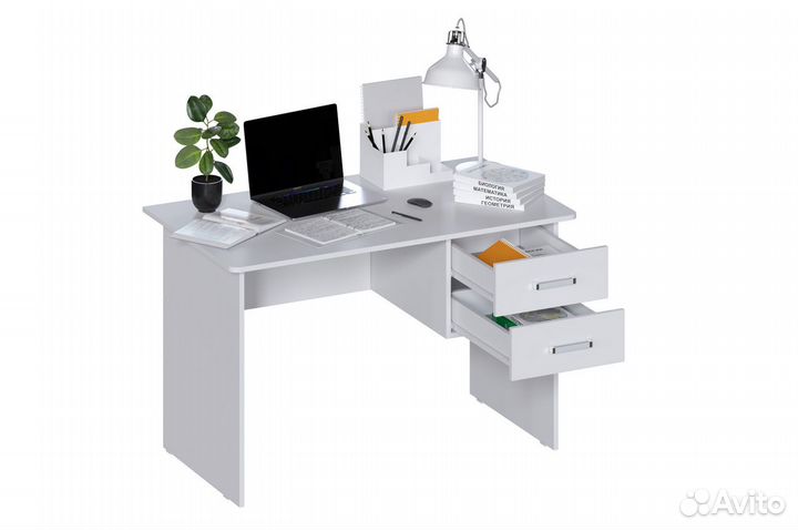 Компьютерный стол белый