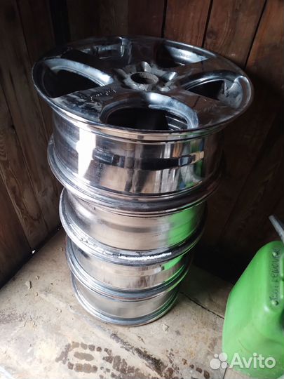 Диски r18 5x114,3