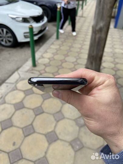 iPhone X, 256 ГБ