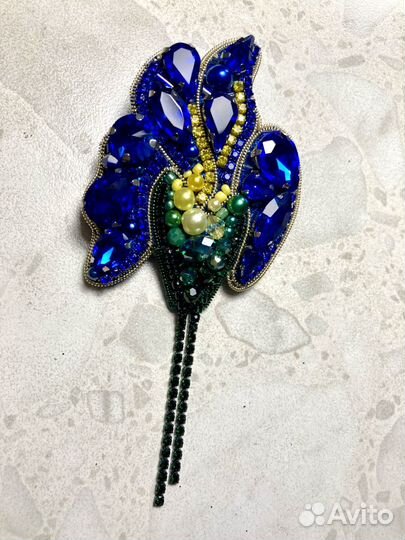 Брошь ирис ручной работы