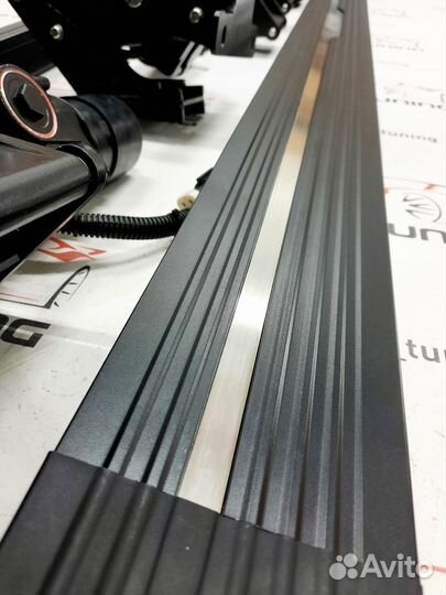 Выдвижные пороги на Mercedes G-Class W463