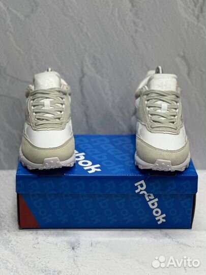 Кроссовки женские Reebok Classic Leather