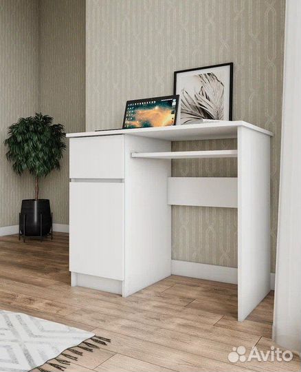 Стол письменный