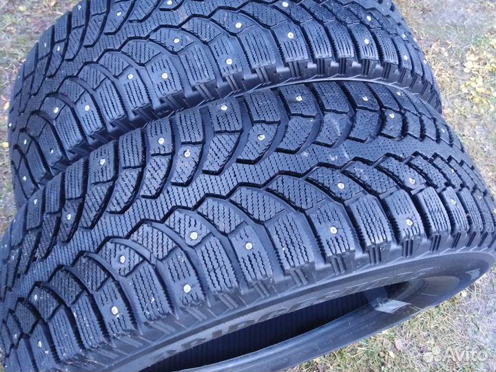 Bridgestone Blizzak Spike-01 205/65 R15 94T