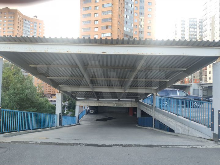 Машиноместо, 15 м²