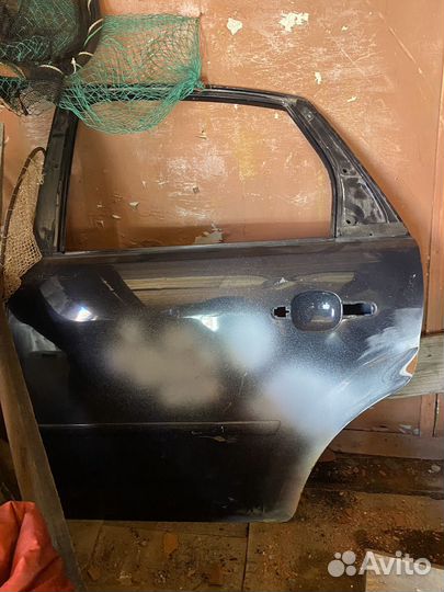 Стекло Ford Focus 2 2004-2011 заднее (б/у)