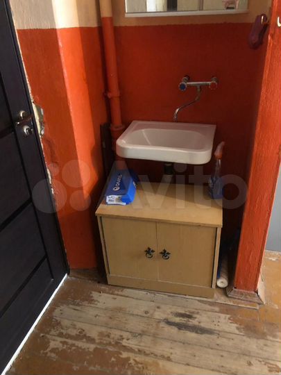 Комната 13,4 м² в 4-к., 2/4 эт.