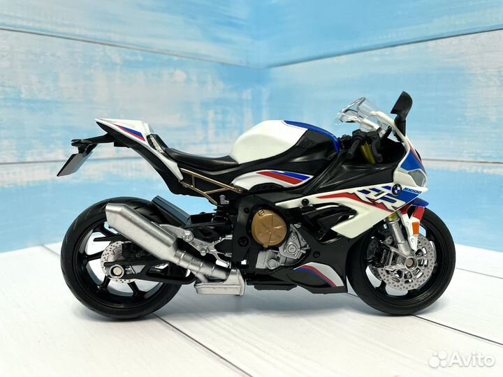 Мотоцикл BMW S1000RR 1/12 модель