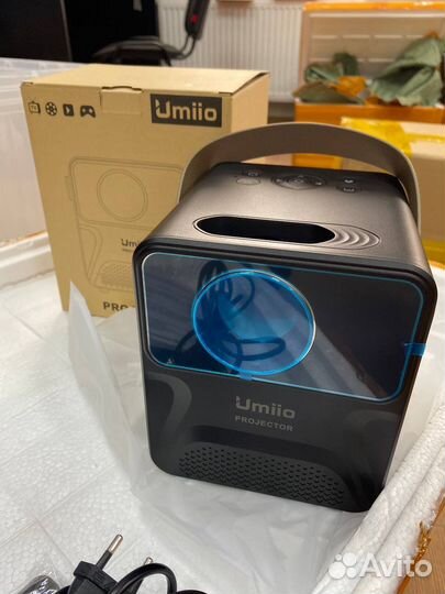 Проектор umiio