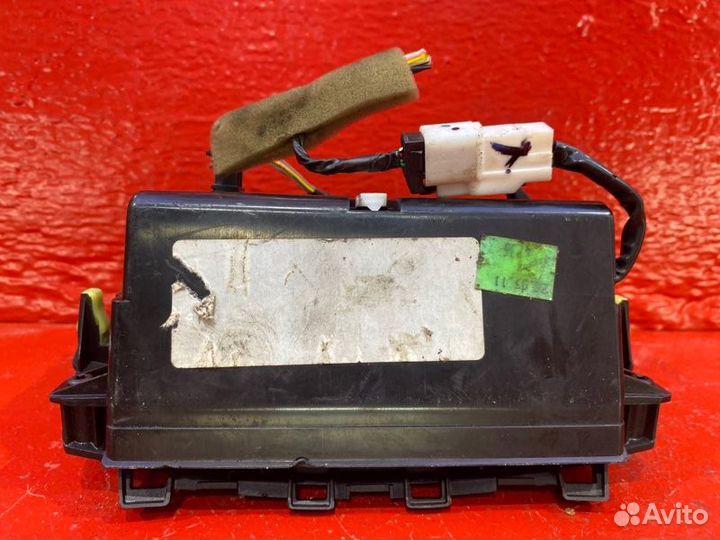 Пепельница Toyota Avensis 3 1adftv 2011