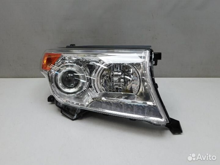 Фара правая Toyota Land Cruiser
