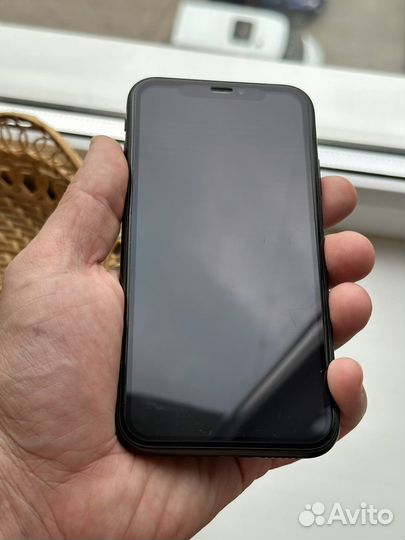 Продам iPhone xr
