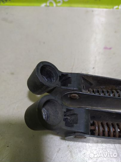 Поводки стеклоочистителя Ваз 2105 2106 2107 2104