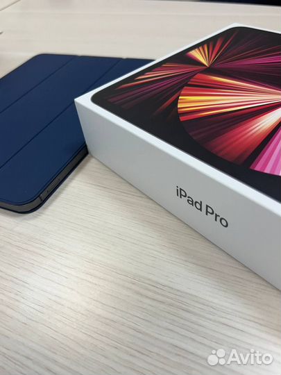 iPad Pro 11 M1 (3 gen) 128 гб Wi-Fi + Cellular