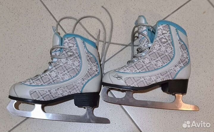 Женские фигурные коньки