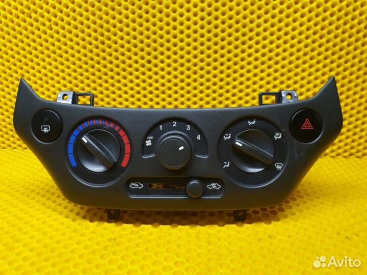 Блок управления климатом Chevrolet Aveo T255 B12D1