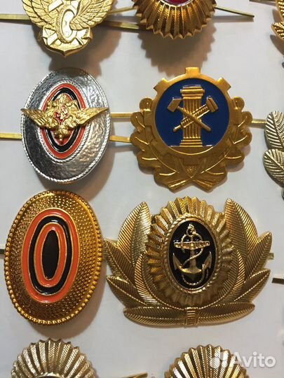 Кокарды разные