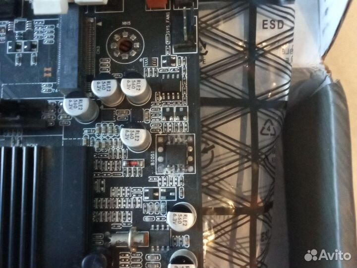 Материнская плата