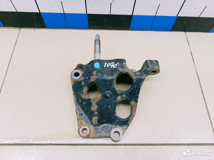 Кронштейн двигателя правый RAV 4 2013